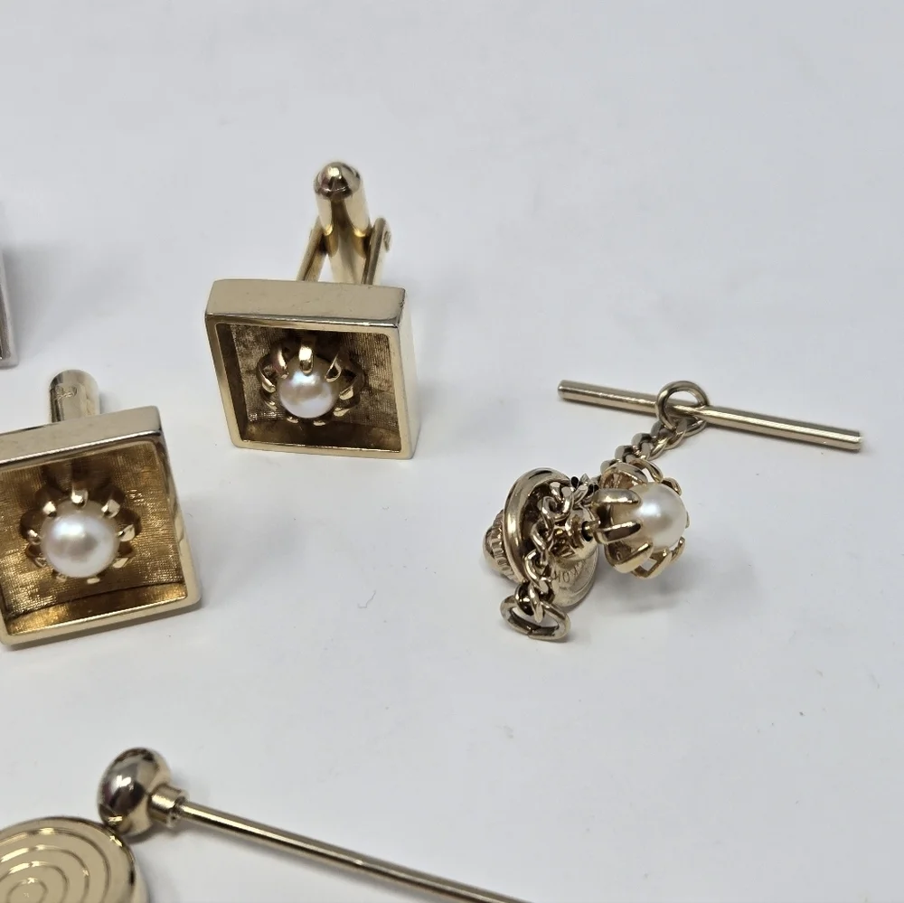 VINTAGE MENSWEAR ACCESSORY BUNDLE LOT OF 16 CUFFLINKS COLLAR BAR TIE PIN JEWELRY